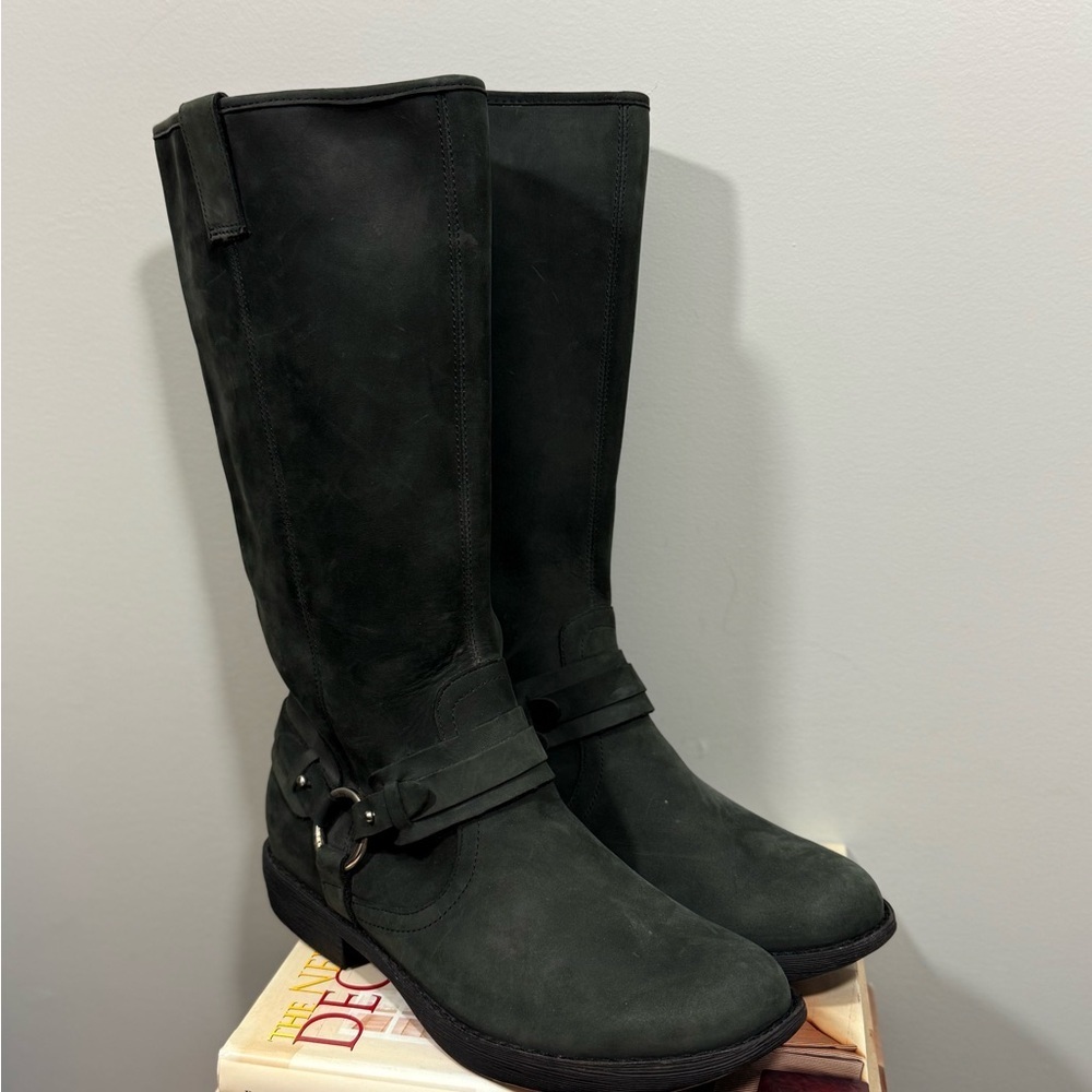 Kenneth Cole Reaction Size 10 Black Leather Heeled Boots